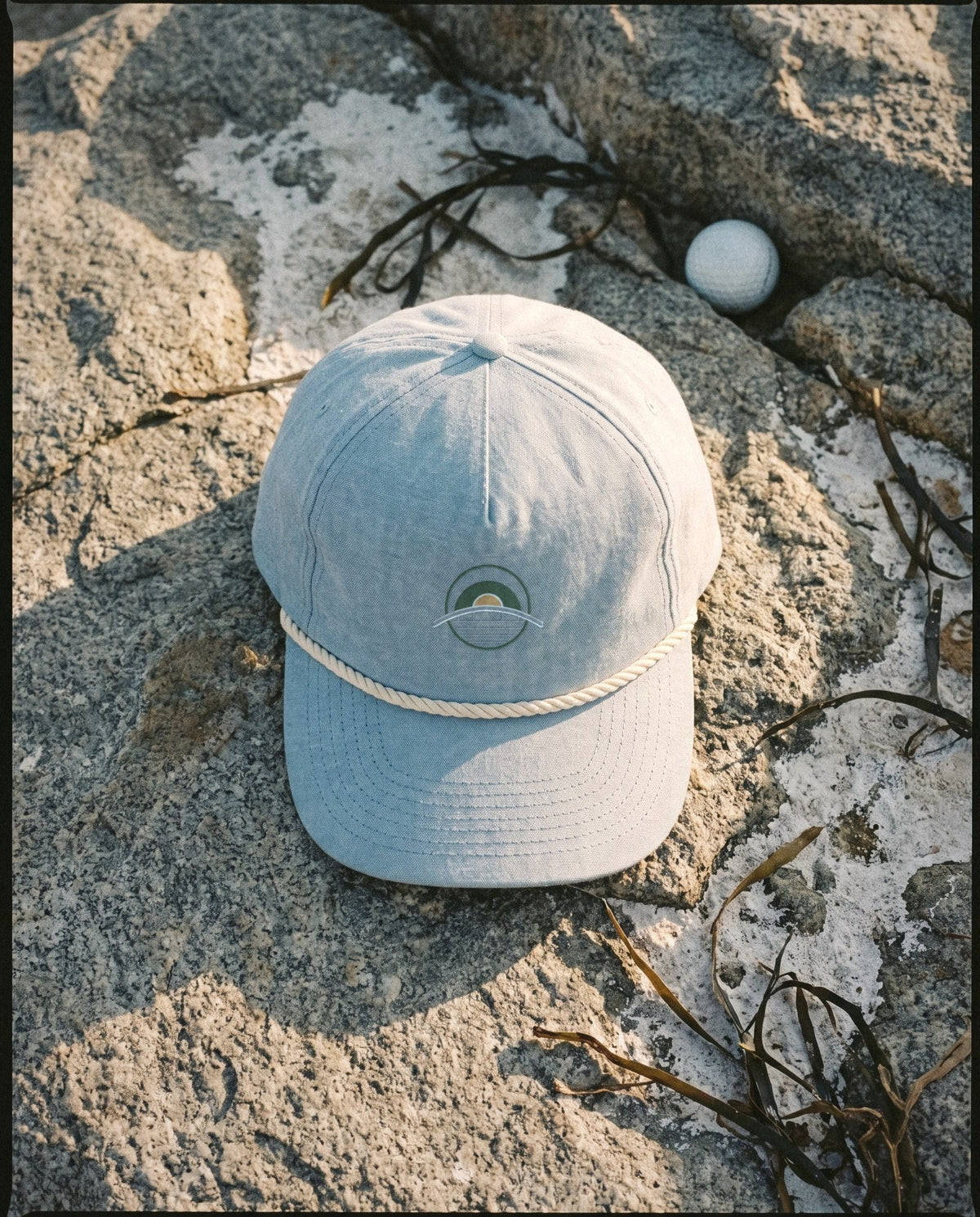 Chambray rope cap with the embroidered emblem